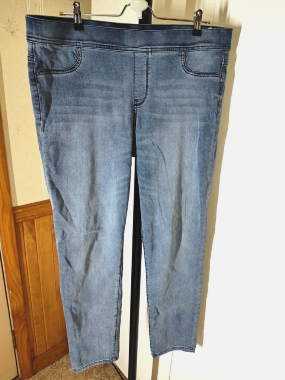 Calvin Klein Jeans Women's W33 Blue Jegging Pull on Stretch Denim